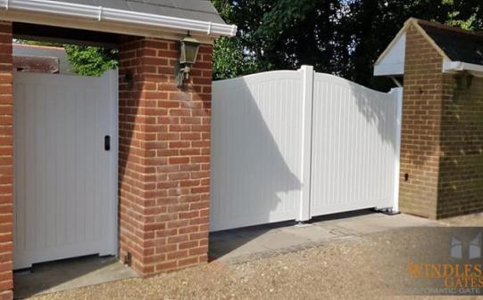 Bow Top Timber Gates with Flat Top Pedestrian Gate