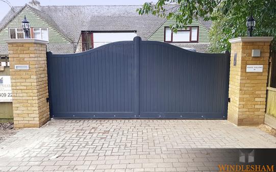 S-Top Painted Timber Gates with Brick Piers